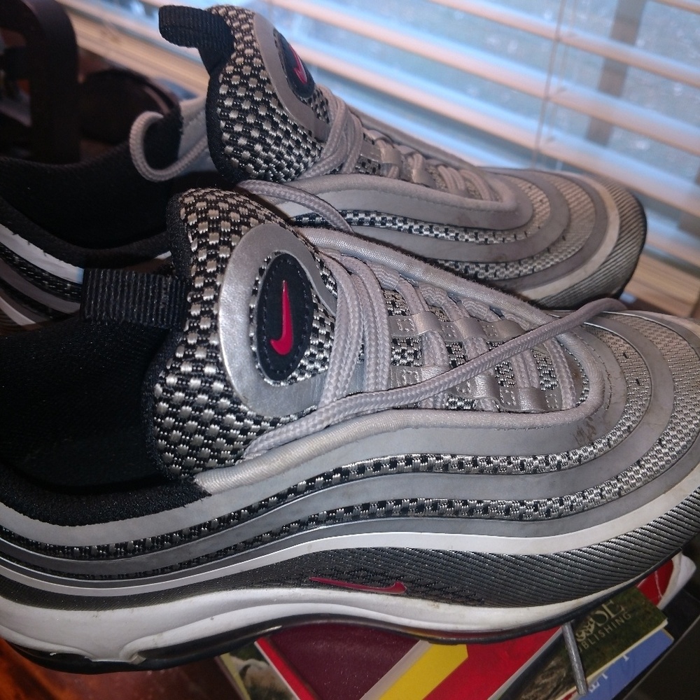 Kids sneakers
